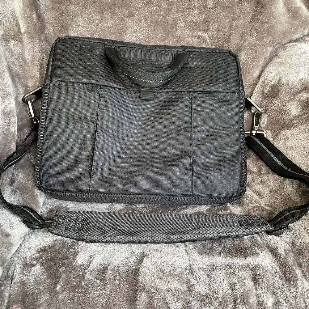 Dell Laptop Computer Bag Padded Compartments Shoulder Strap Handles Holds 15”